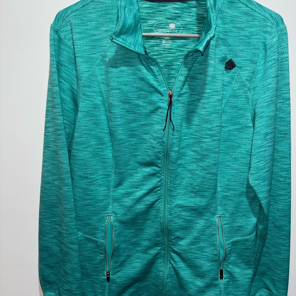 Tangerine Green Athletic Jacket with Moisture-Wicking Fabric